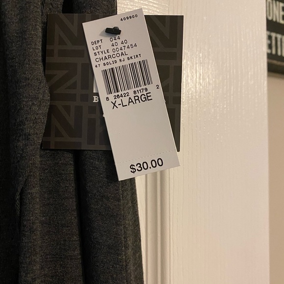 High-low skirt - Picture 3 of 4